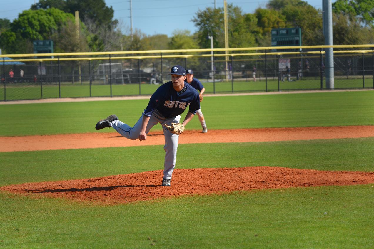 Baseball Splits With JWU on Saturday