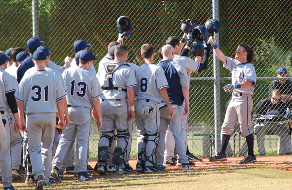 Jones' Blast Leads Rams to 11-7 Win Over Curry