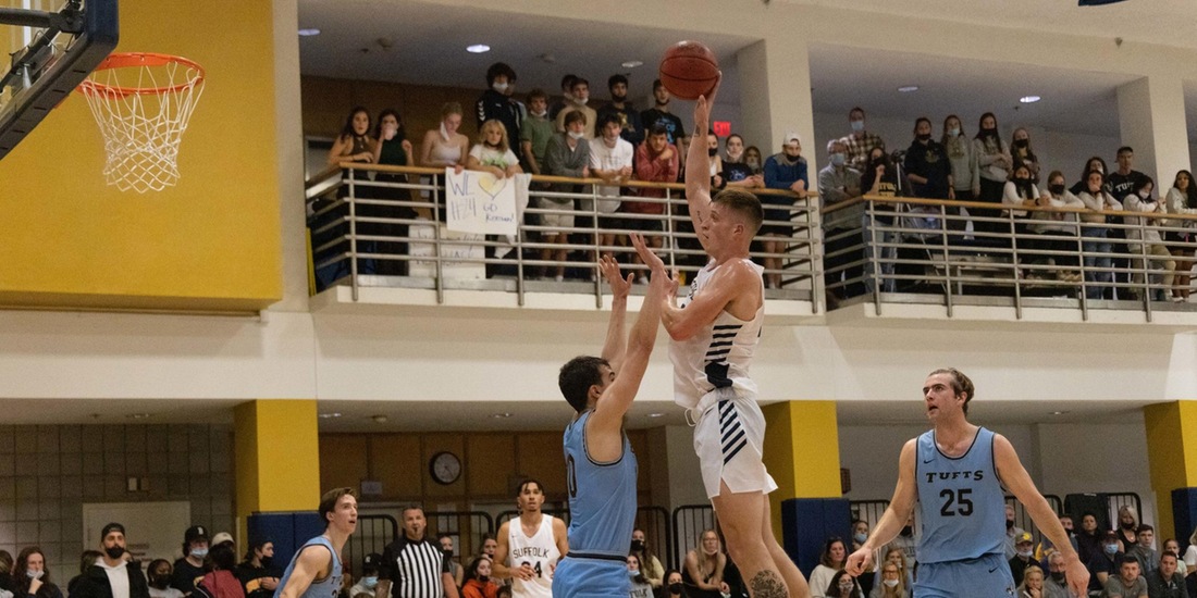 Men&rsquo;s Basketball Takes Care of Business at UMass Boston, 80-62