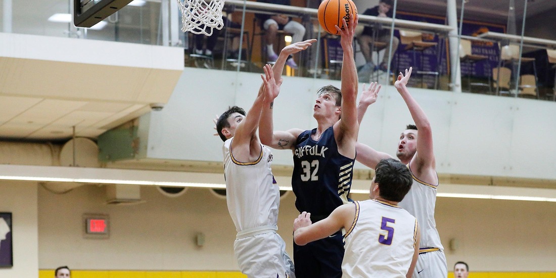 Men&rsquo;s Basketball Defeats Wentworth, 65-58