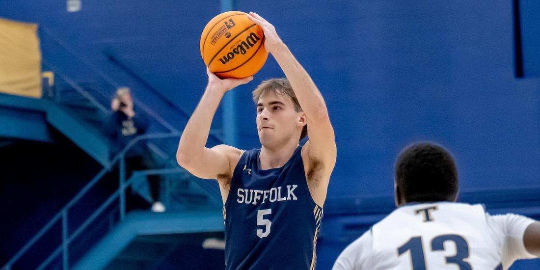 Men&rsquo;s Basketball Advances in CNE Tourney, Takes Down Wentworth, 87-78