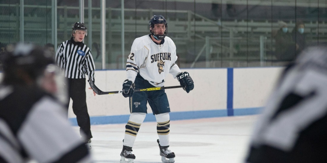 New England College Spoils Men&rsquo;s Hockey&rsquo;s Opener, 4-0