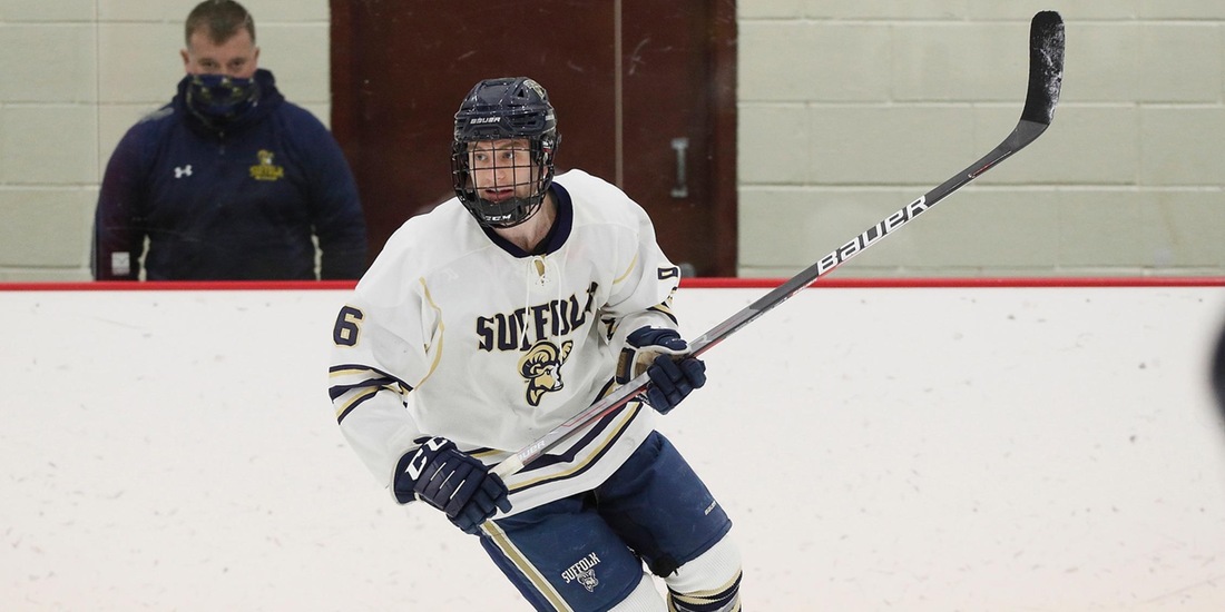Men&rsquo;s Hockey Sends Seniors Off with 3-1 Win Over Wentworth
