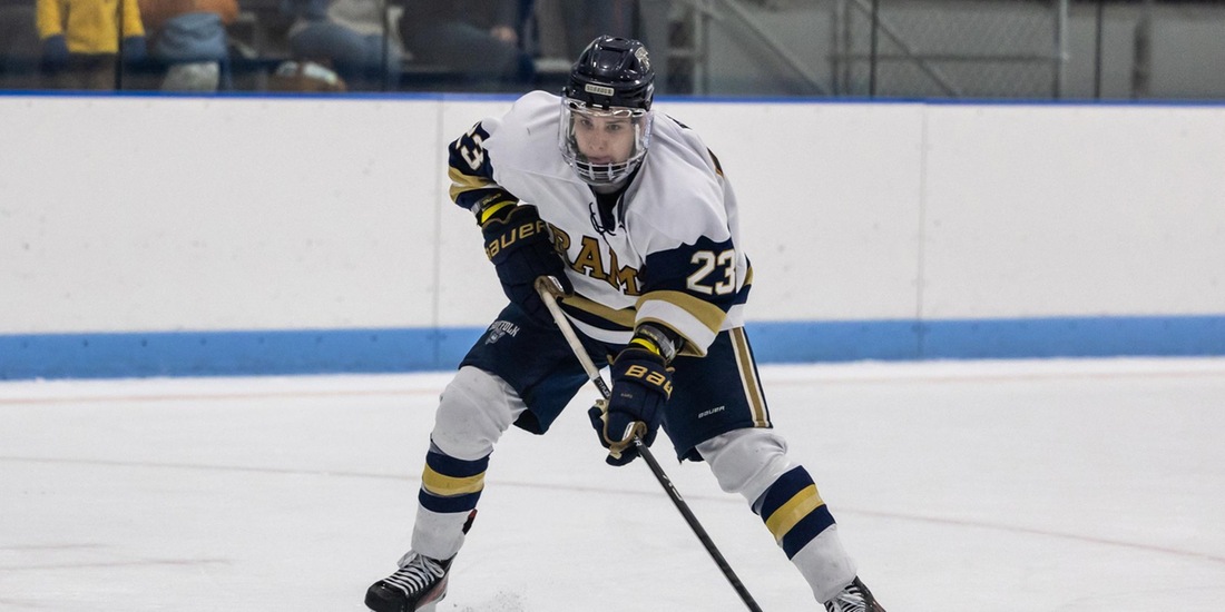 No. 6 Curry Too Much for Men&rsquo;s Hockey