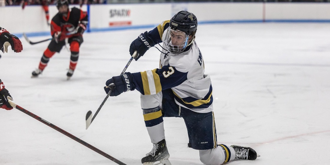 Men&rsquo;s Hockey to Trek to #12 UNE Friday