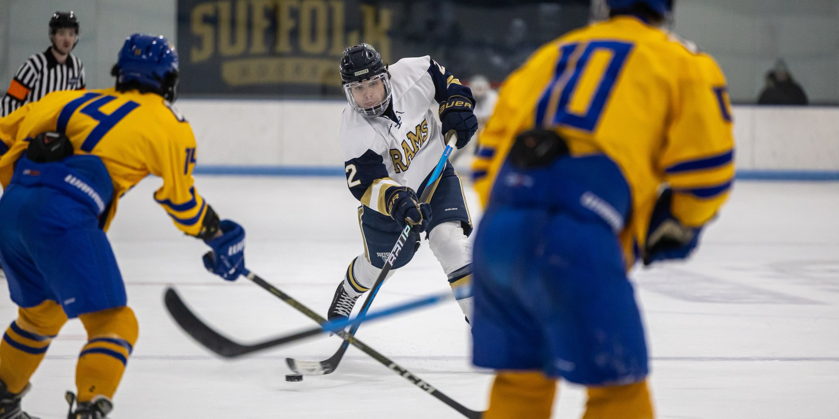 Men&rsquo;s Hockey Handles WNE 9-5