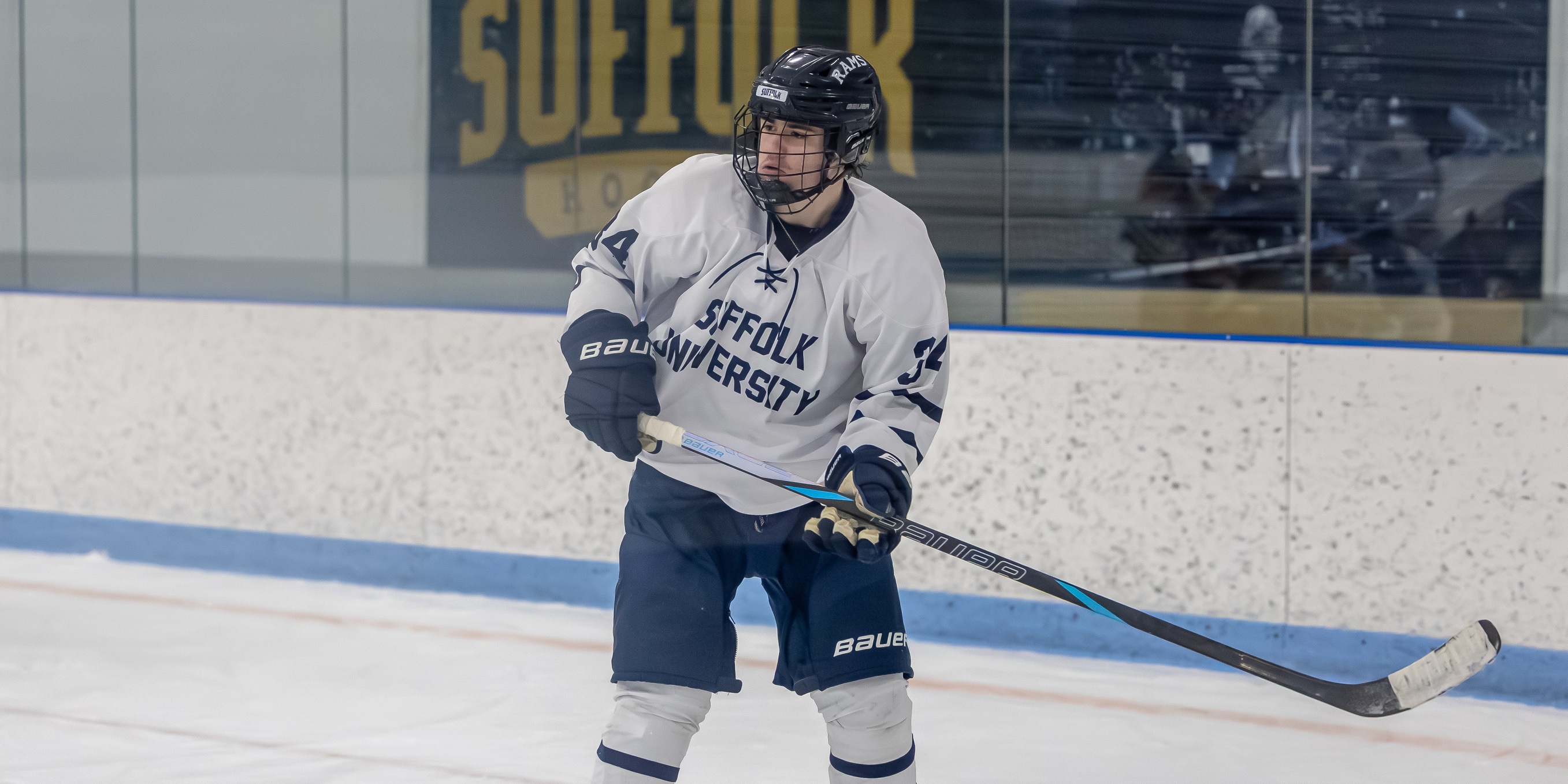 Men&rsquo;s Ice Hockey Drops Wentworth, 4-1