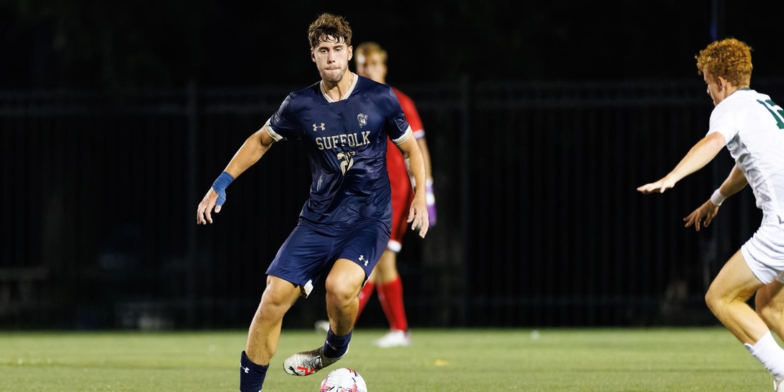 Men&rsquo;s Soccer Blanks UNE, 2-0