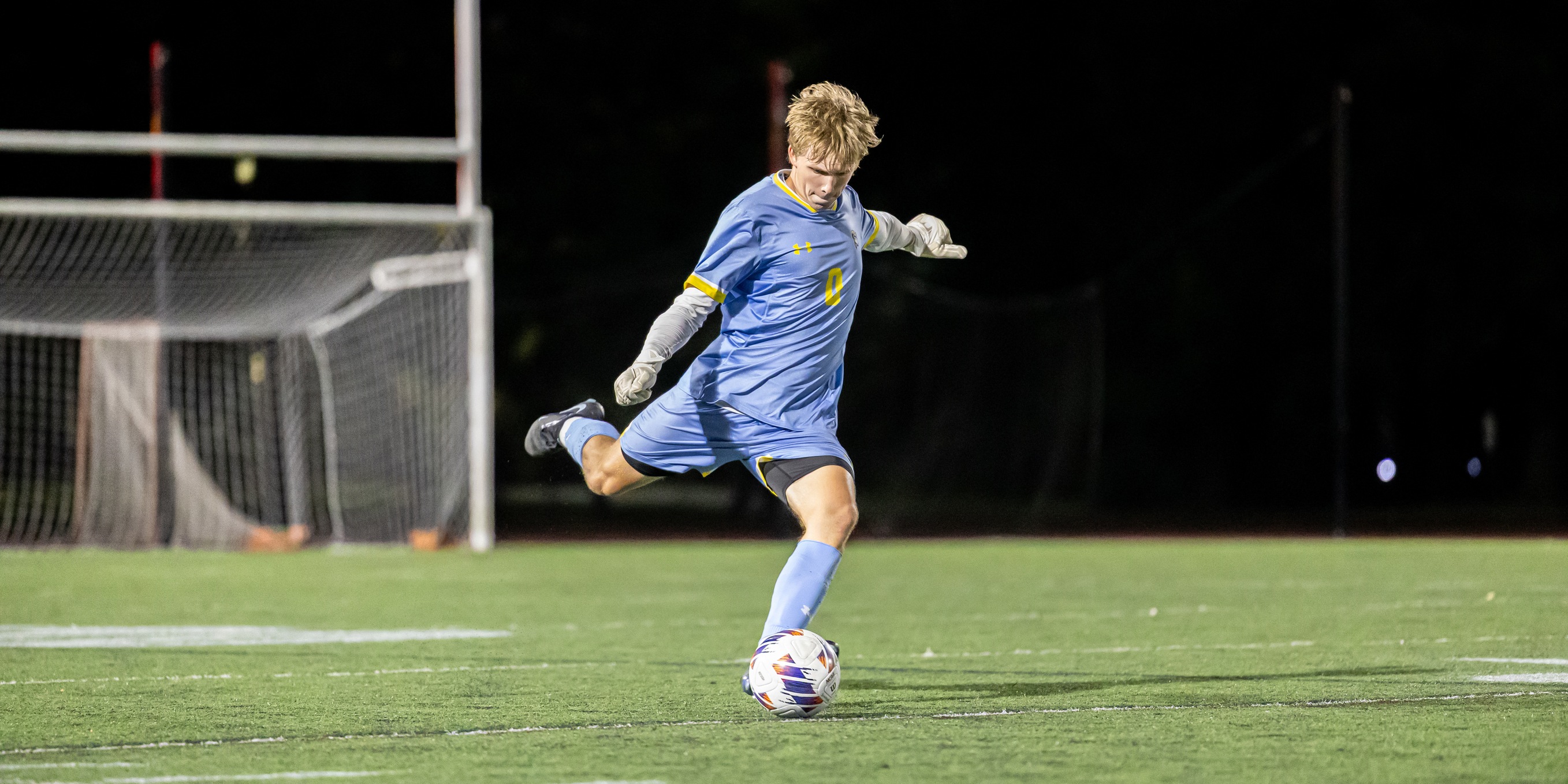 Men&rsquo;s Soccer Forces Scoreless Draw with No. 1 Amherst