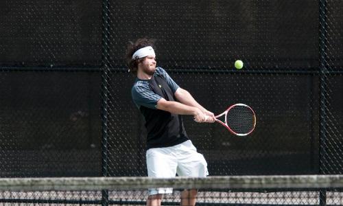 Men's Tennis Ease Past Emerson, 5-1