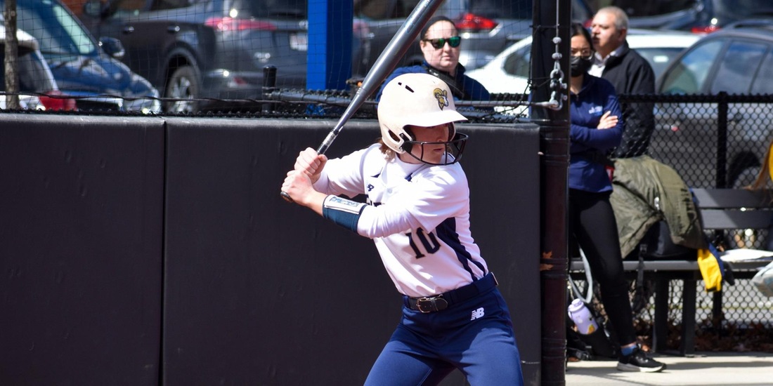 Softball Falls to Ithaca, 5-1