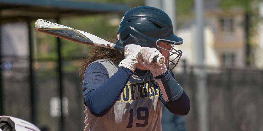 Softball Walks Off Game Two Against Gordon in Extras, 5-4