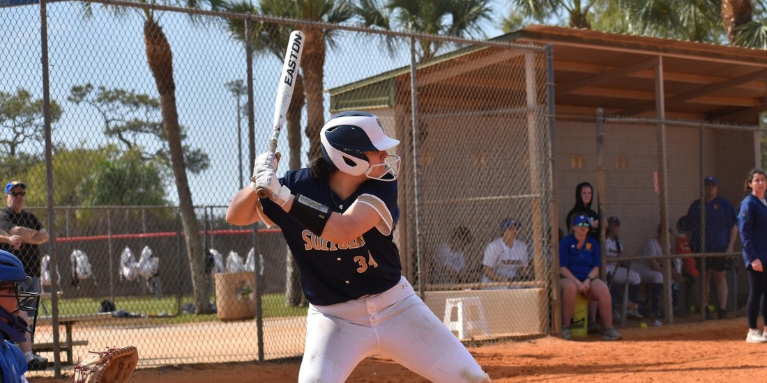 Softball Holds Off UNE&rsquo;s Comeback in Nightcap, 6-4