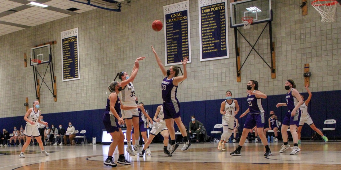 Women&rsquo;s Basketball Handles Emerson in Season Debut, 72-42