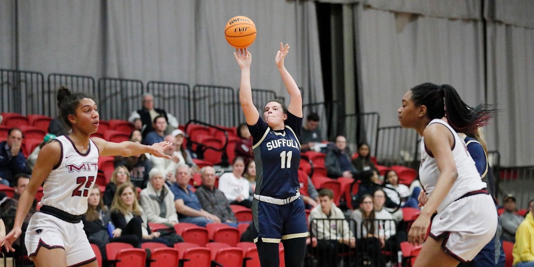 Women&rsquo;s Basketball Treks to UNE for CCC Quarterfinals Tuesday