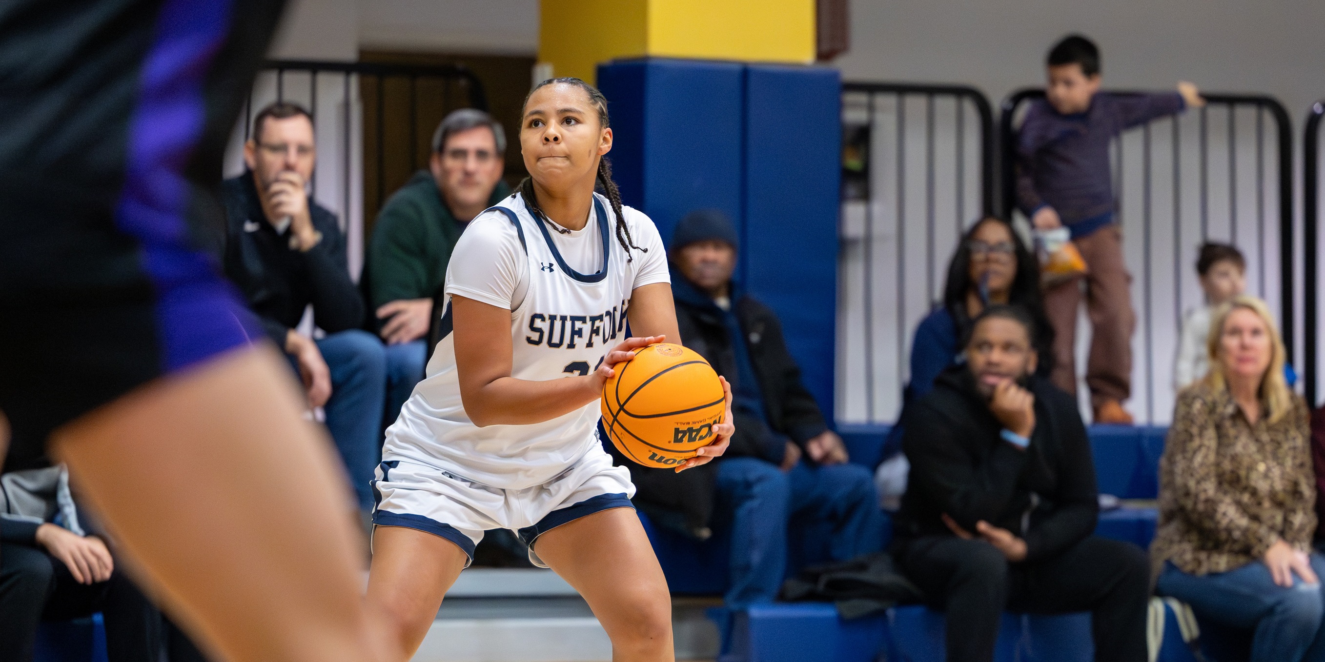 Women&rsquo;s Basketball Falls to Emerson, 66-48