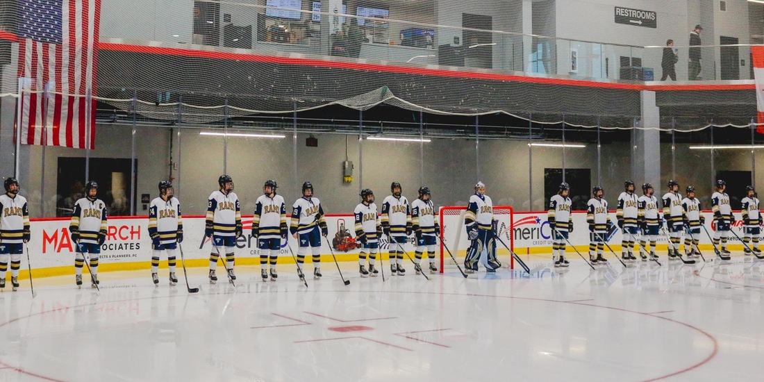 Curry Sneaks by Women&rsquo;s Hockey, 1-0