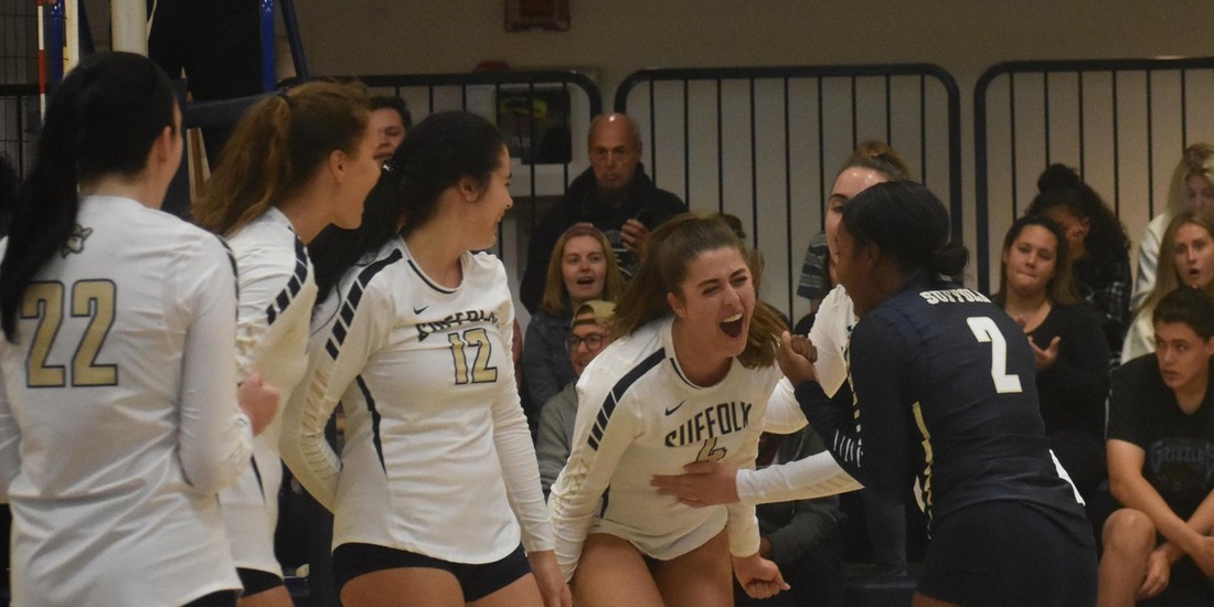 Volleyball Becomes Winningest Team in Program History in Five-Set Win Over SJC
