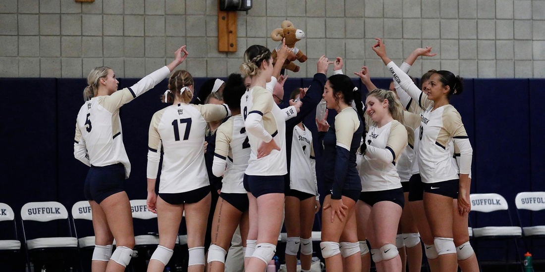 Wentworth Stops Volleyball in Straight Sets