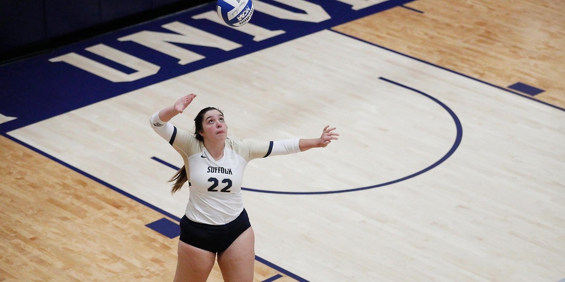 Volleyball Takes Down Albertus Magnus in Straight Sets
